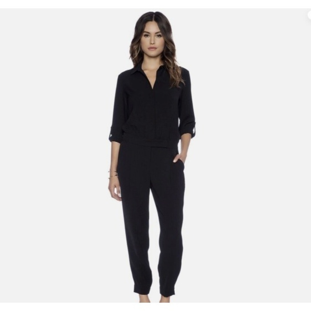 Vince.‎ Black Long Sleeve Collared V-Neck Blouson Jumpsuit Size 6